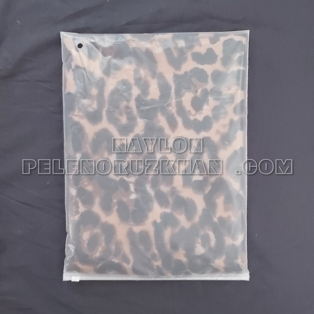 زیپ کیپ ریلی بسته بندی پوشاک (12)